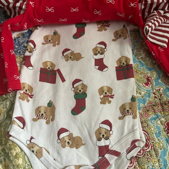 Lot of 5 infant girls 9-12 months Hudson Baby body suits
4 new 1 used - Picture 2 of 6